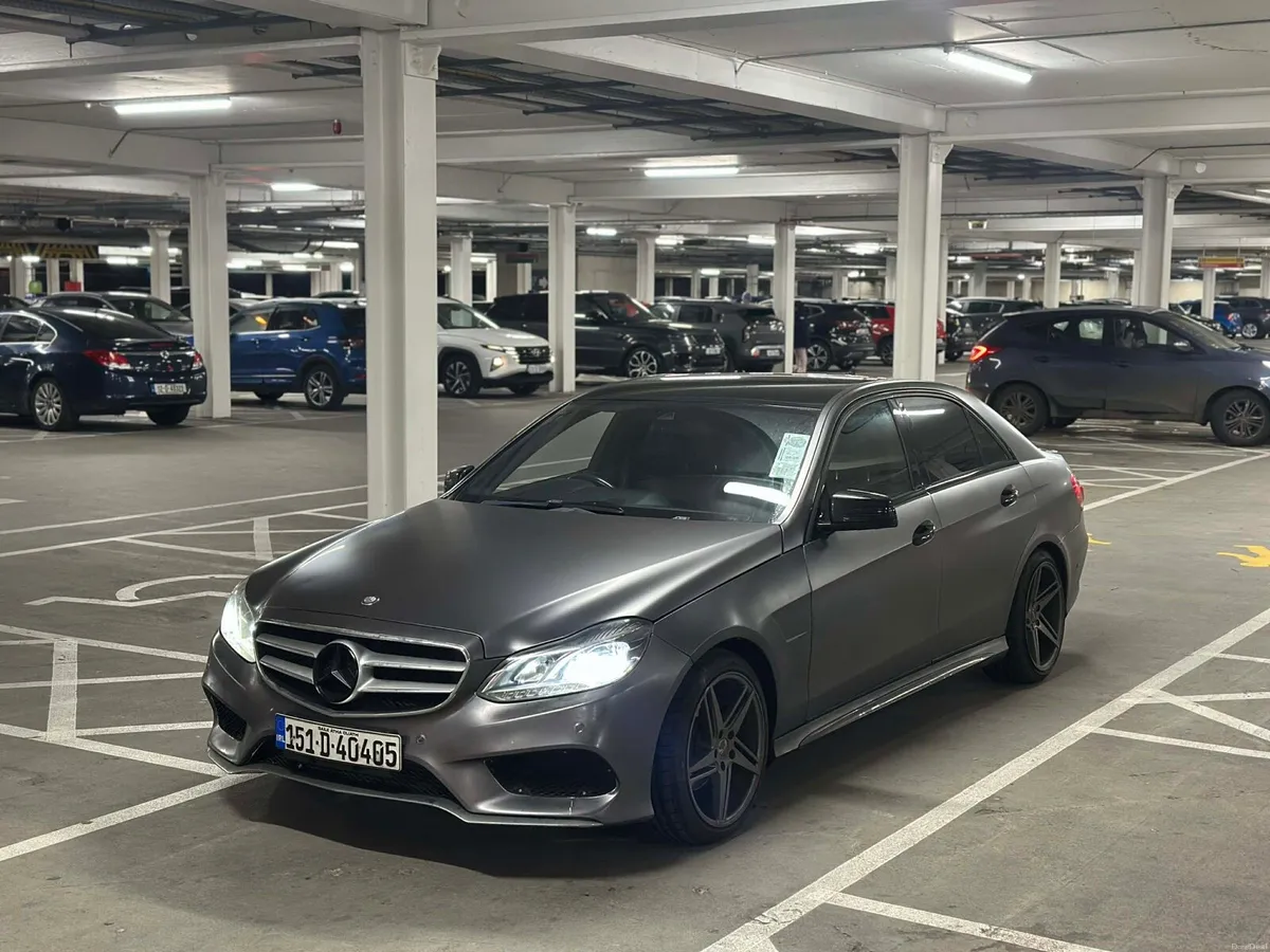 Mercedes E220 - Image 2