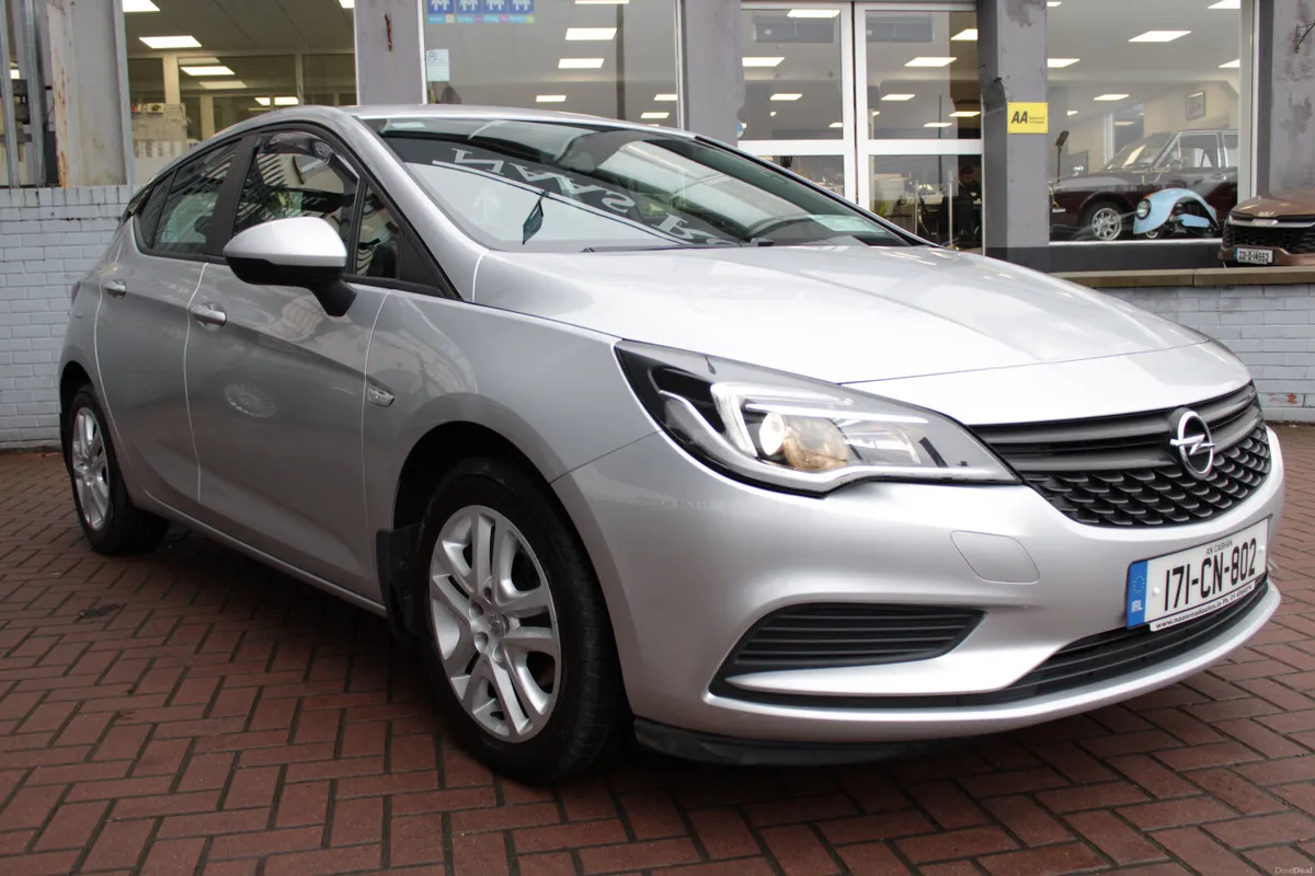 Opel Astra 2017 - Image 2