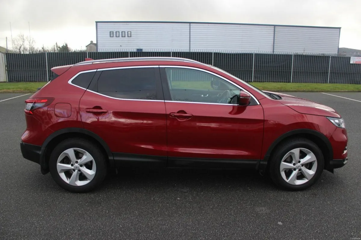 Nissan Qashqai 1.2 PET SV CVT AUTO - TENDER 7 - Image 4