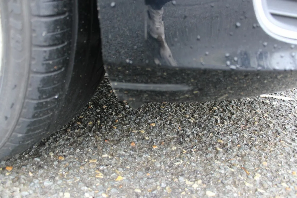 Volkswagen Golf 1.6TDI 5DR 110HP Highline - TENDER - Image 3