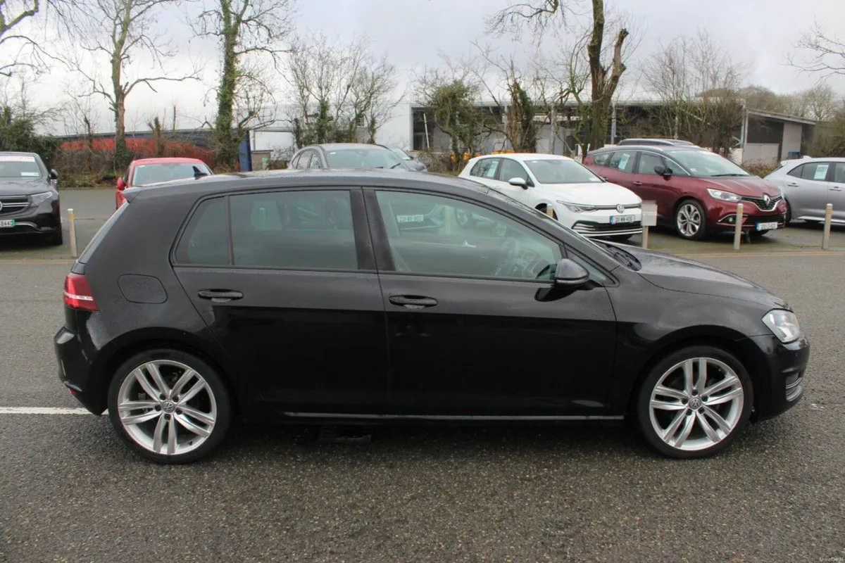 Volkswagen Golf 1.6TDI 5DR 110HP Highline - TENDER - Image 4