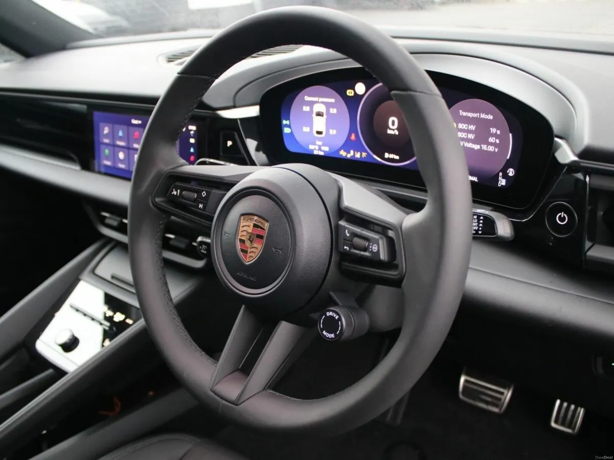 Porsche Macan Electric - Image 4