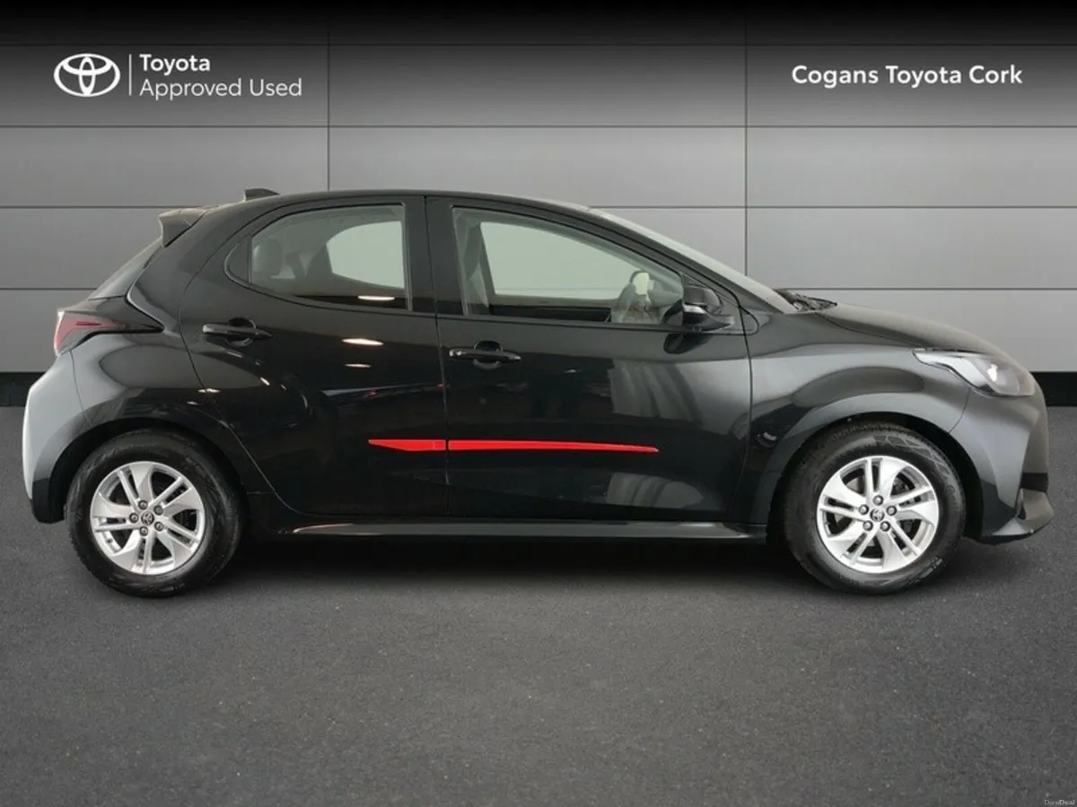 Toyota Yaris YARIS 1.5 LUNA - Image 3