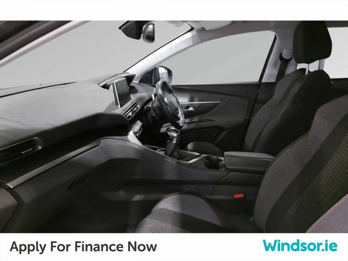 Peugeot 5008 1.2 PureTech 130 Active - Image 3