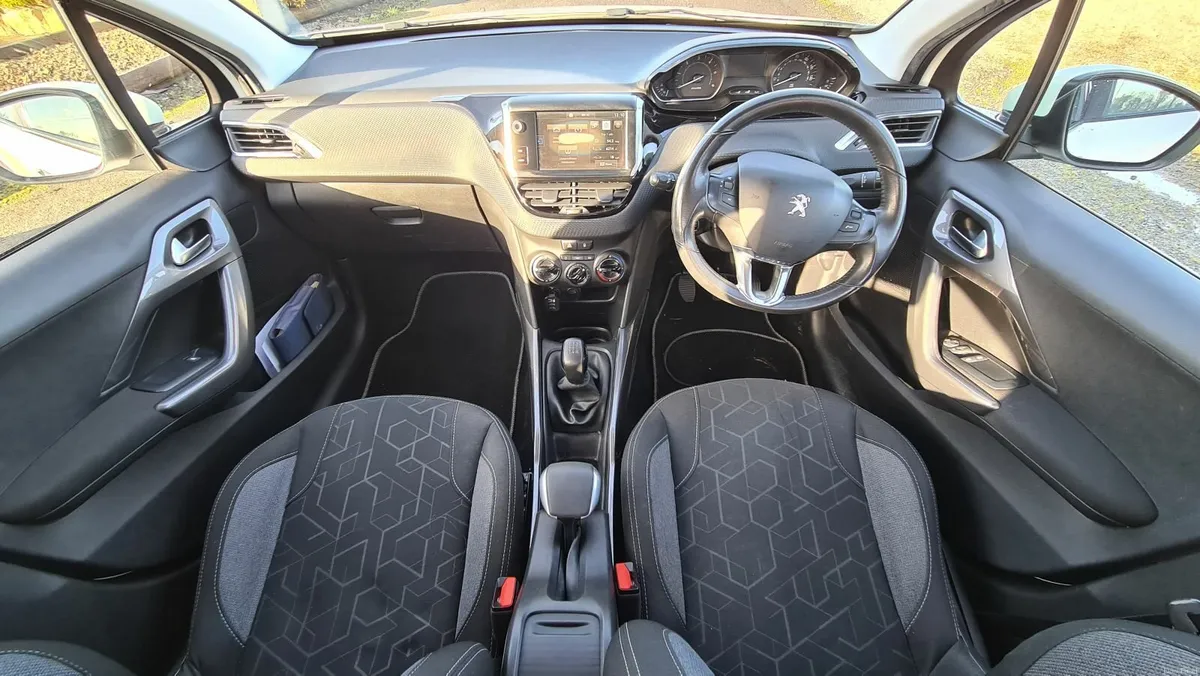 2017 Peugeot 2008 - £20 Tax - Full Service History - Image 3