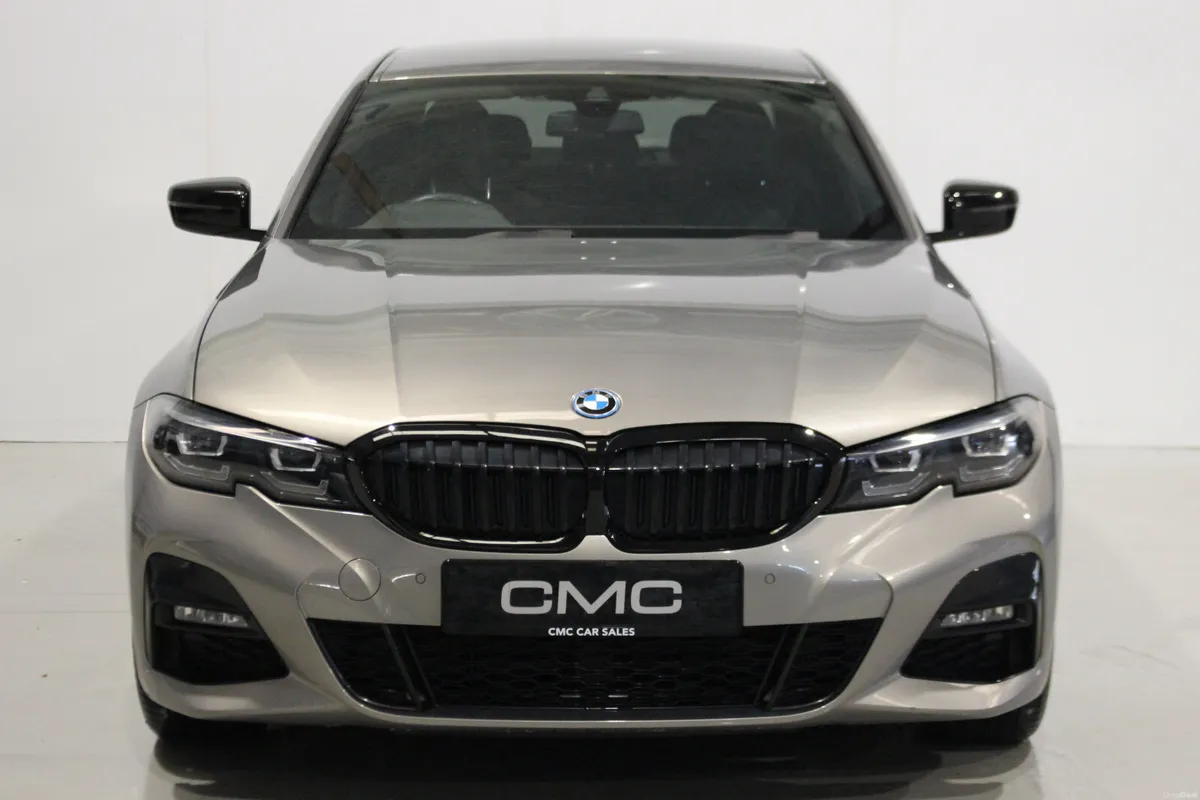 BMW 3-Series 2021 - Image 2