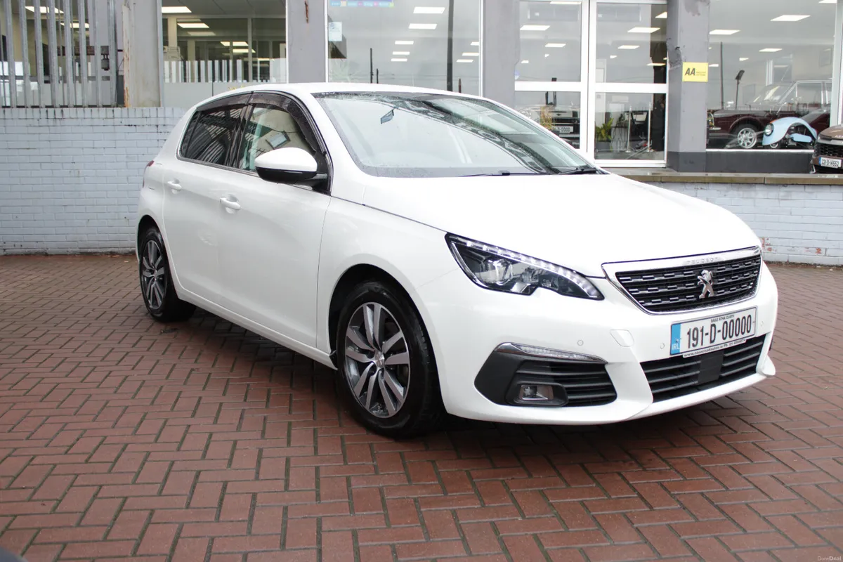 1.5HDI ALLURE 5DR HATCHBACK AUTO // ONLY 96,945KM, - Image 1