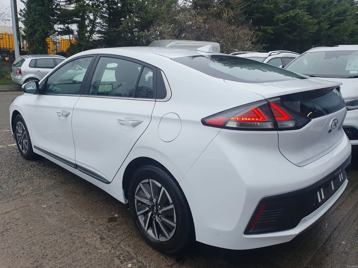 2022 HYUNDAI IONIQ PREMIUM AUTOMATIC - Image 4