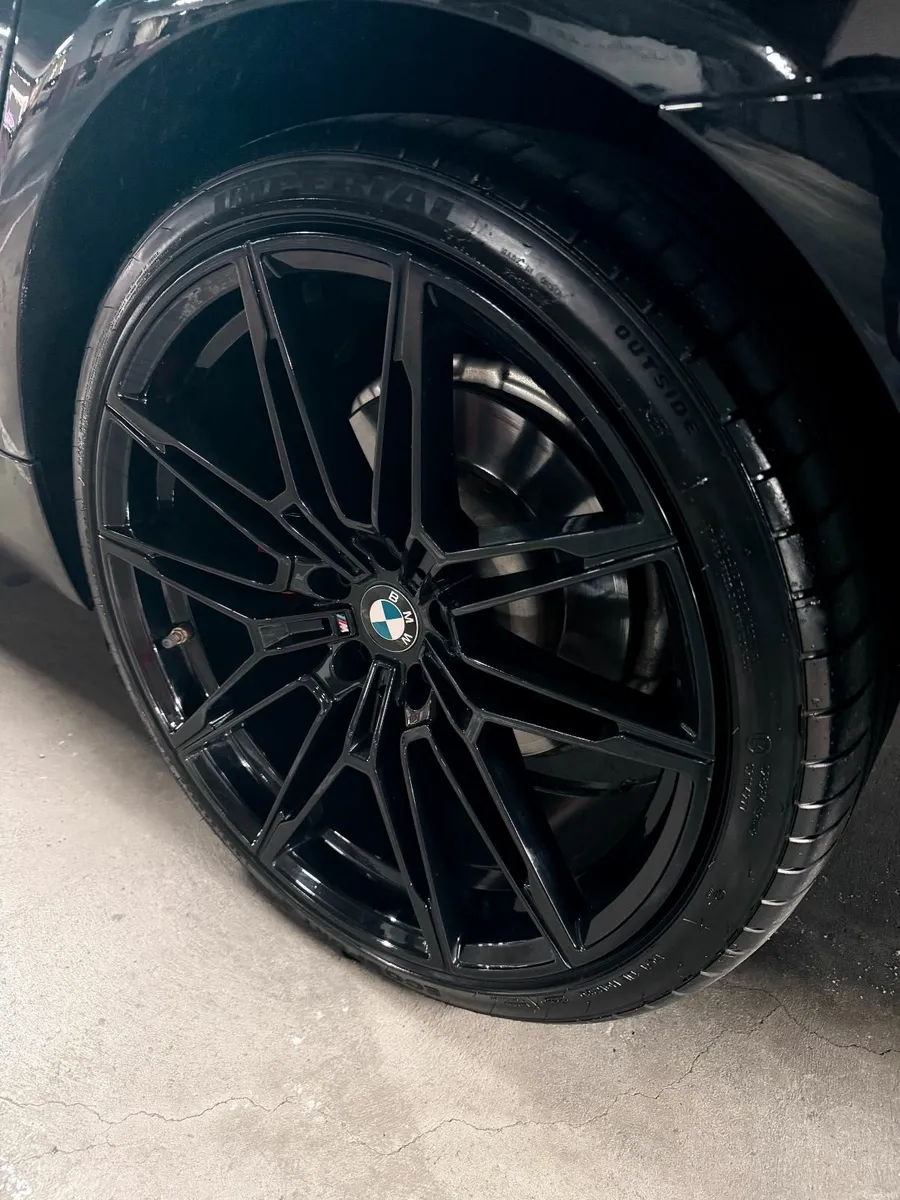 BMW 5-Series 2017 | Sunroof | 20” Msport alloys - Image 3