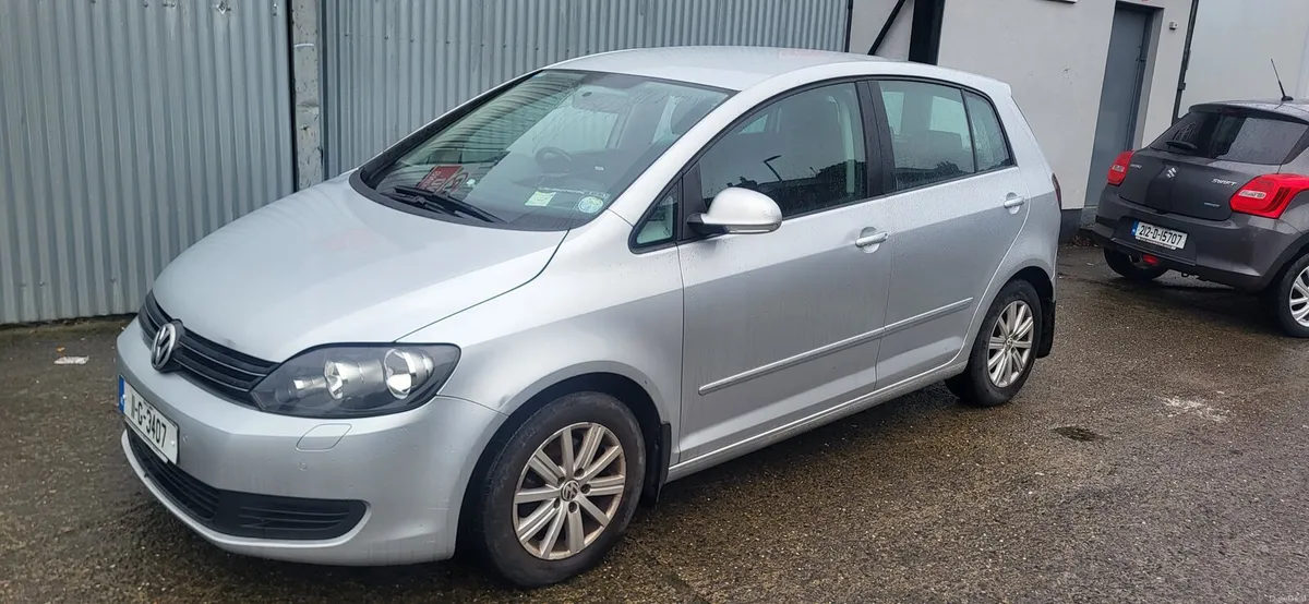 Volkswagen Golf 2011 - Image 2