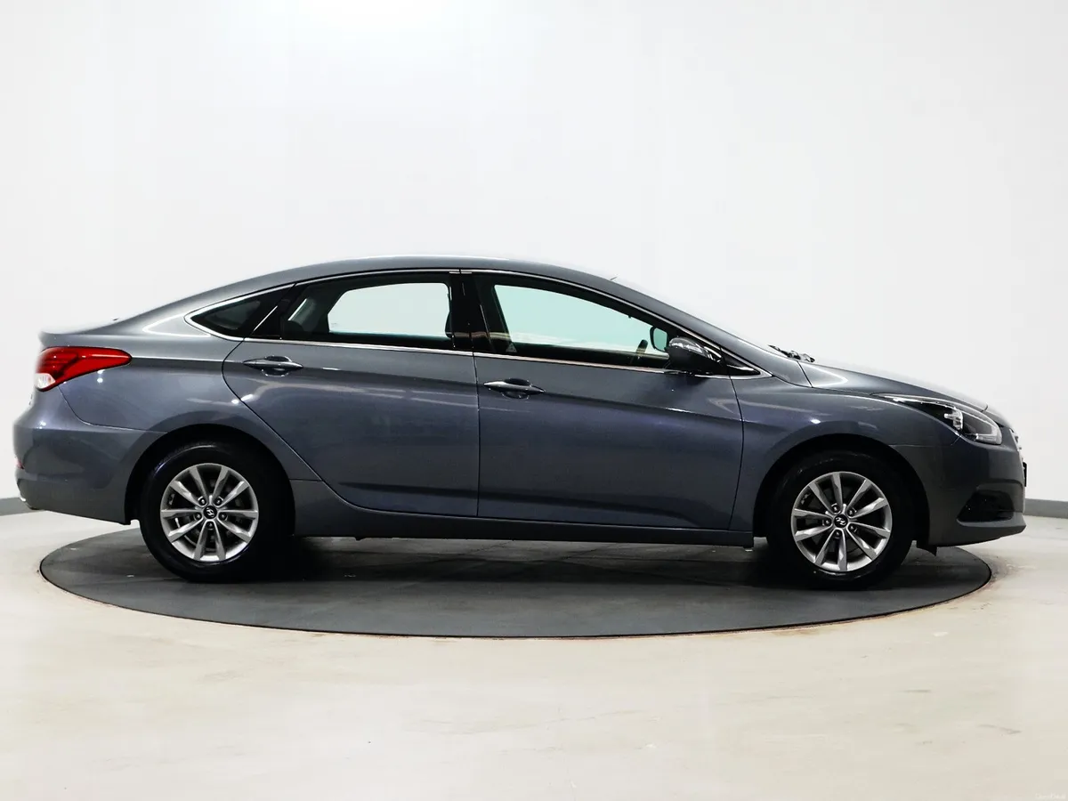*7* 2017 Hyundai i40 1.7 crdi - Image 3