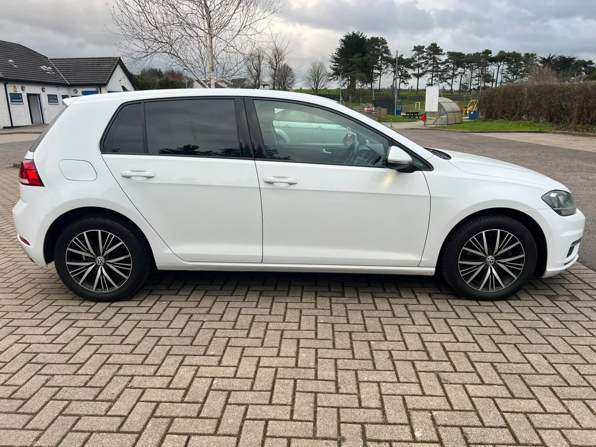 2018 Volkswagen Golf mk7.5 se nav - Image 2