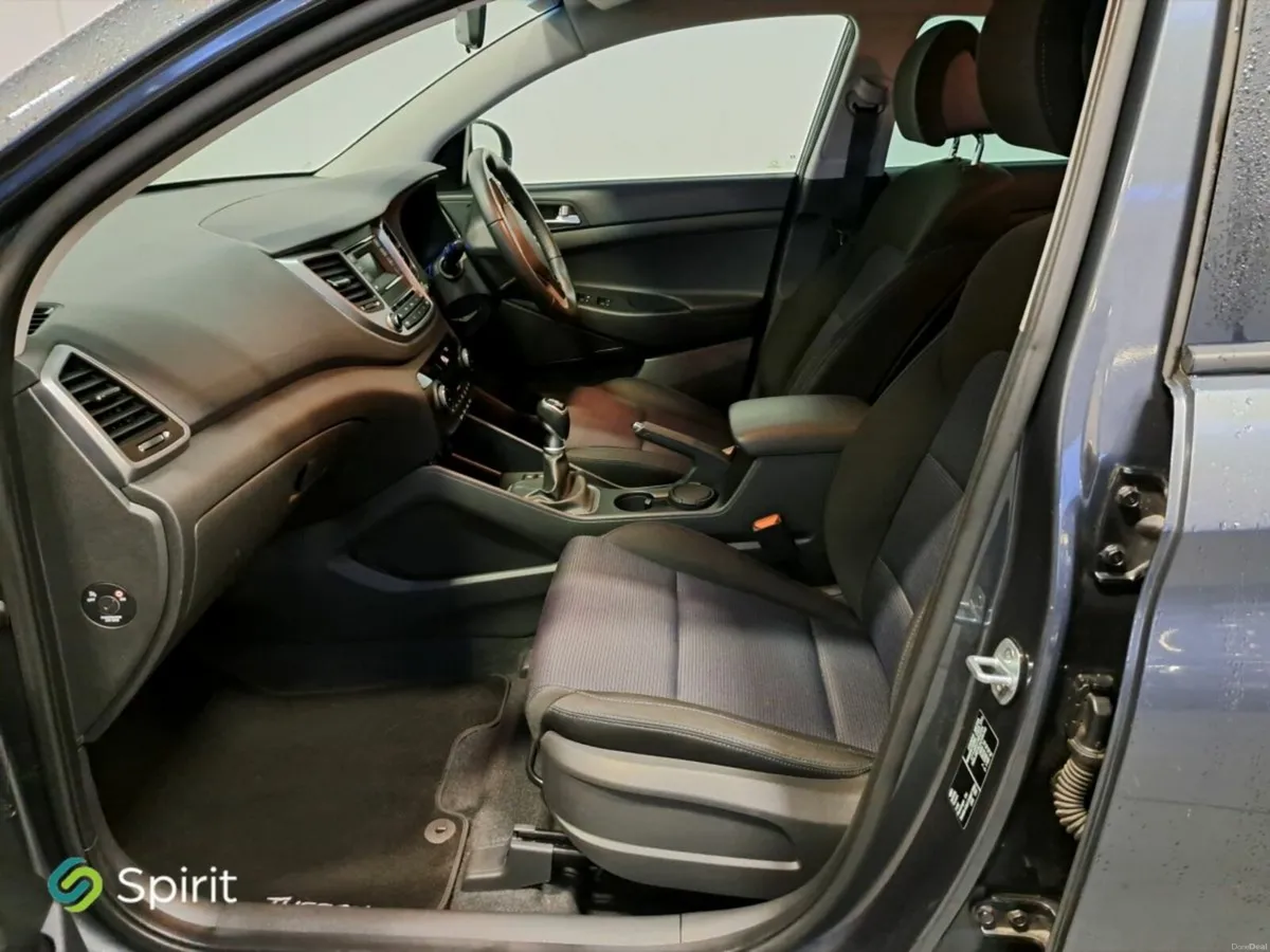 Hyundai Tucson 1.7Dsl Comfort Plus*Call Andrew 086 - Image 4