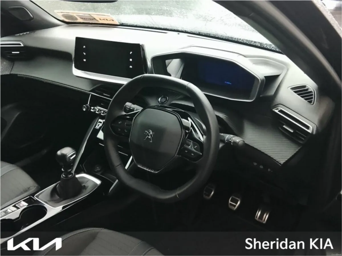 Peugeot 2008 1.2 Puretech 100bhp Allure - Image 2