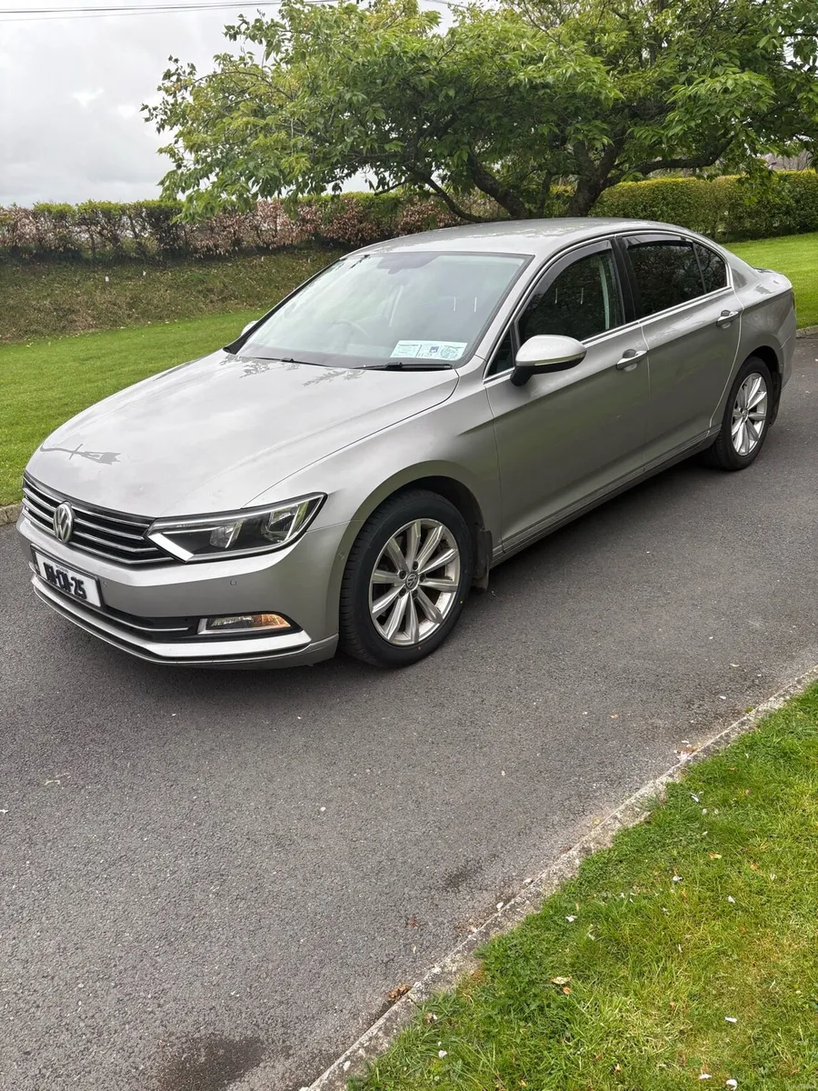 Volkswagen Passat - Image 2