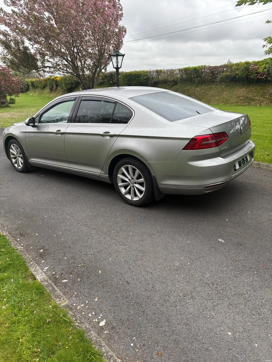 Volkswagen Passat - Image 3