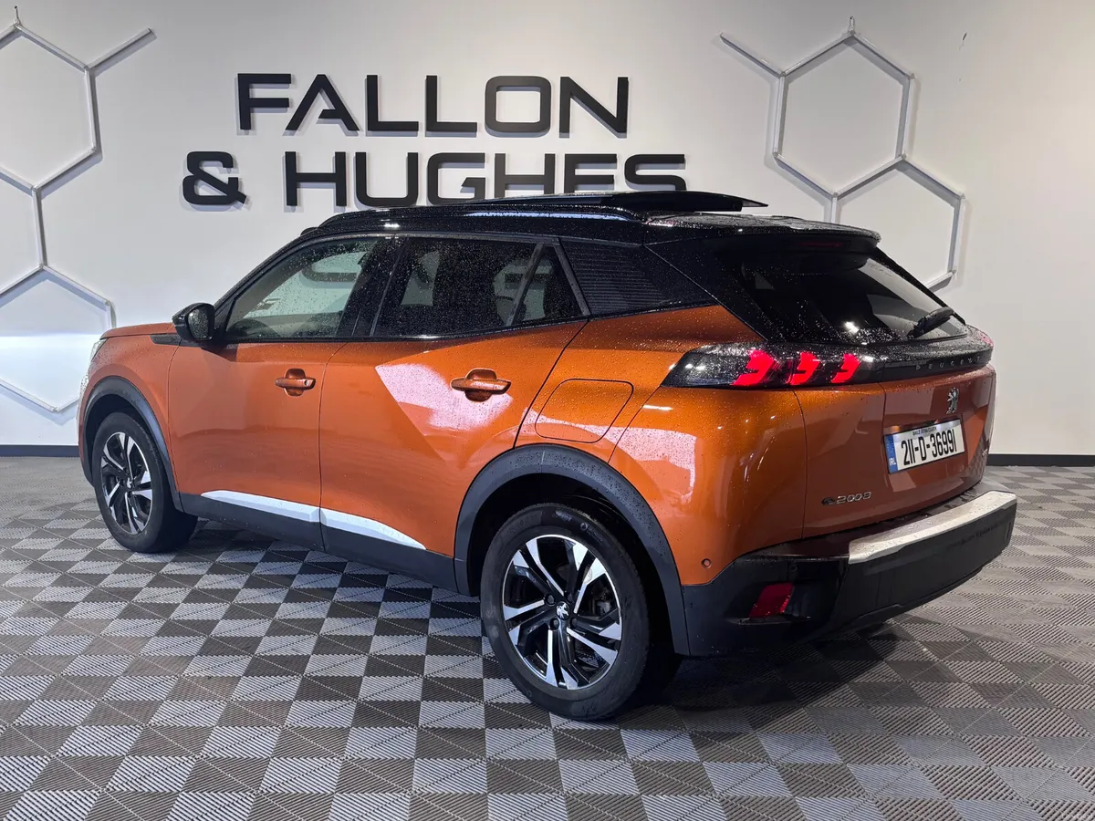 PEUGEOT 2008 GT EV 5DR AUTO // HIGH SPEC - Image 3