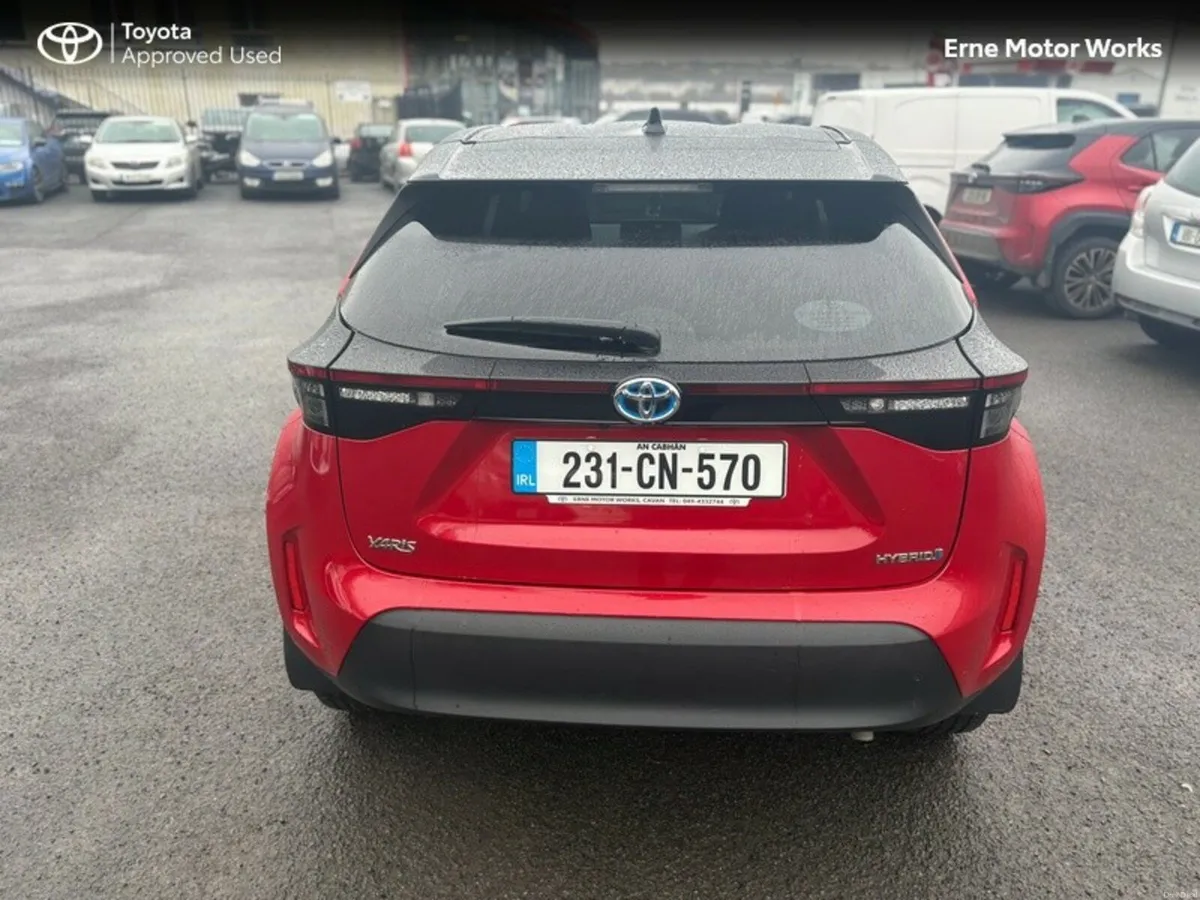 Toyota Yaris Cross YARIS CROSS LUNA SPORT - Image 4