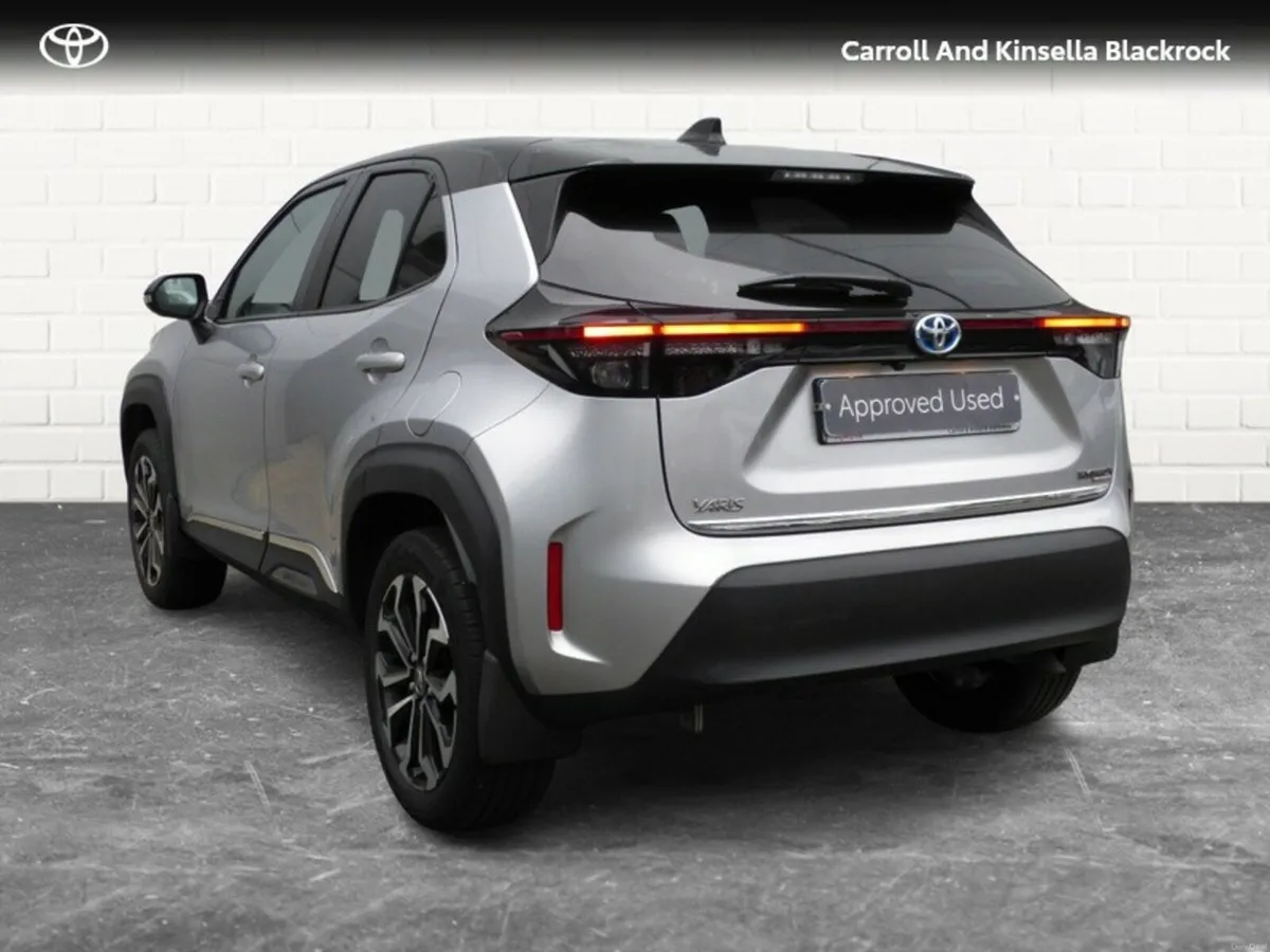 Toyota Yaris Cross Hybrid Luna Sport - Image 2