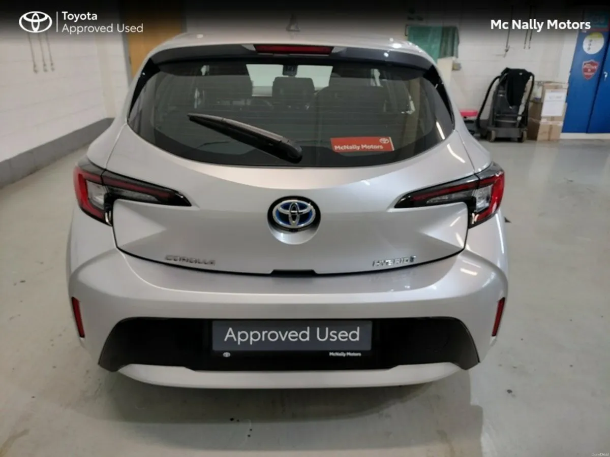 Toyota Corolla HYBRID LUNA H/B FULL TOYOTA DLR SER - Image 4
