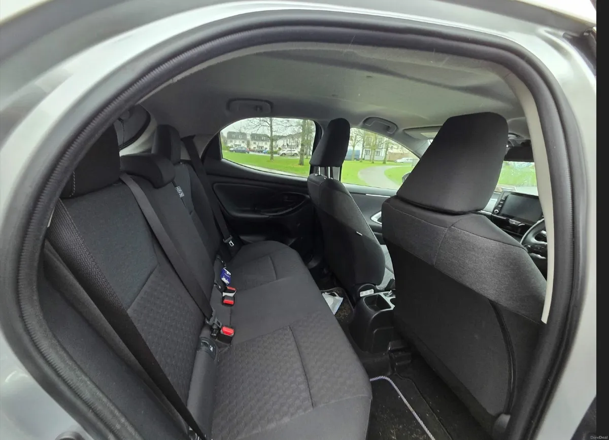 Toyota Yaris 2023 - Image 4