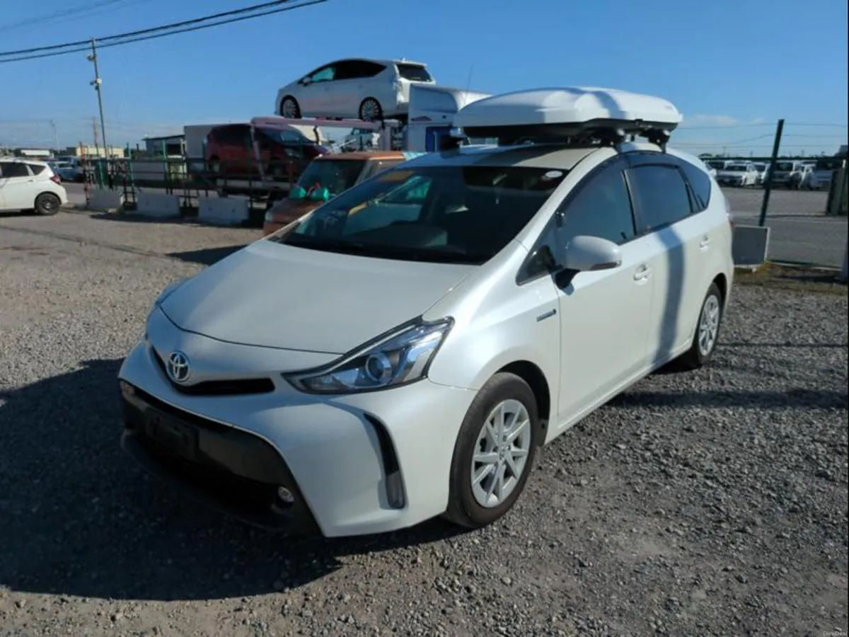 TOYOTA PRIUS ALPHA 2013 - Image 1