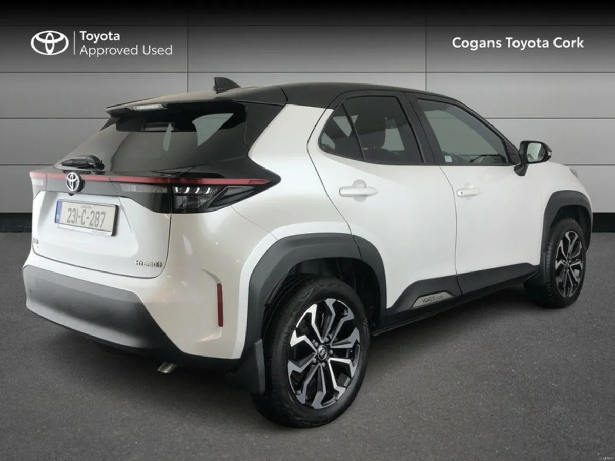 Toyota Yaris Cross YARIS CROSS LUNA SPORT - Image 2