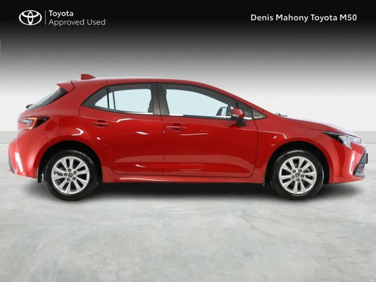 Toyota Corolla Luna Hybrid - Image 3