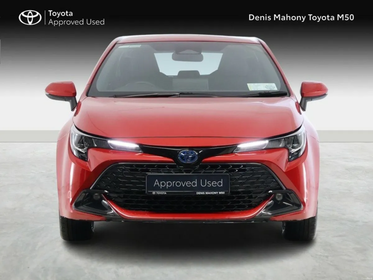 Toyota Corolla Luna Hybrid Hatchback - Image 5