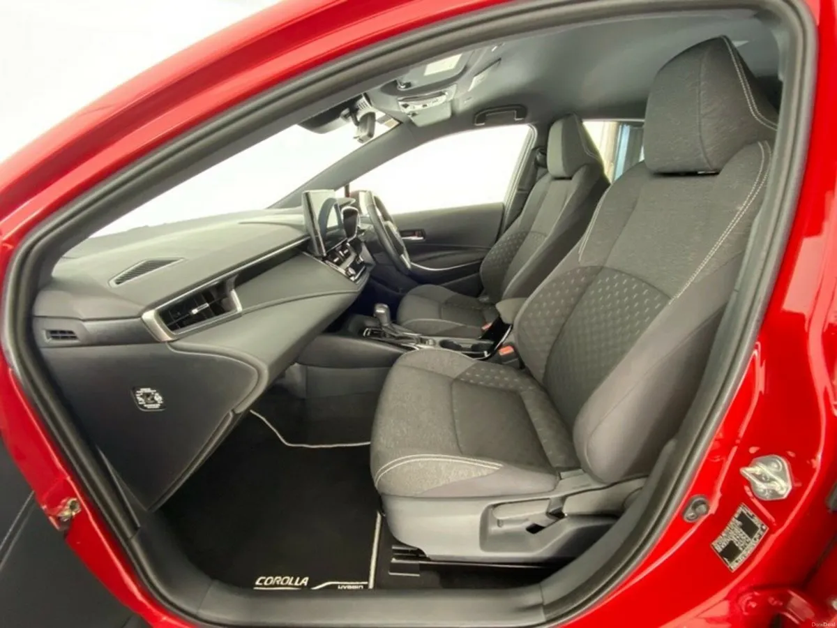 Toyota Corolla Luna Hybrid Hatchback - Image 6