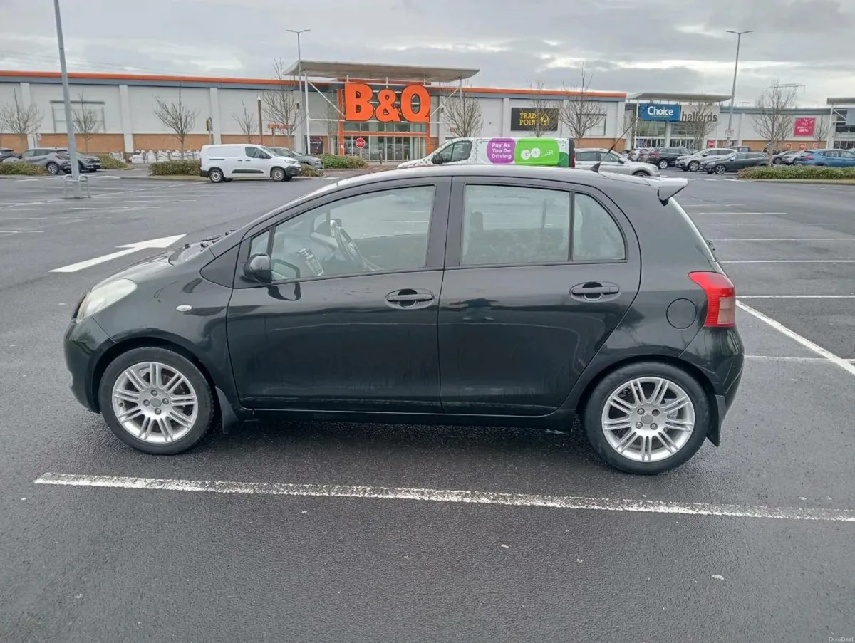 Yaris 2008 1'3 SR - Image 3