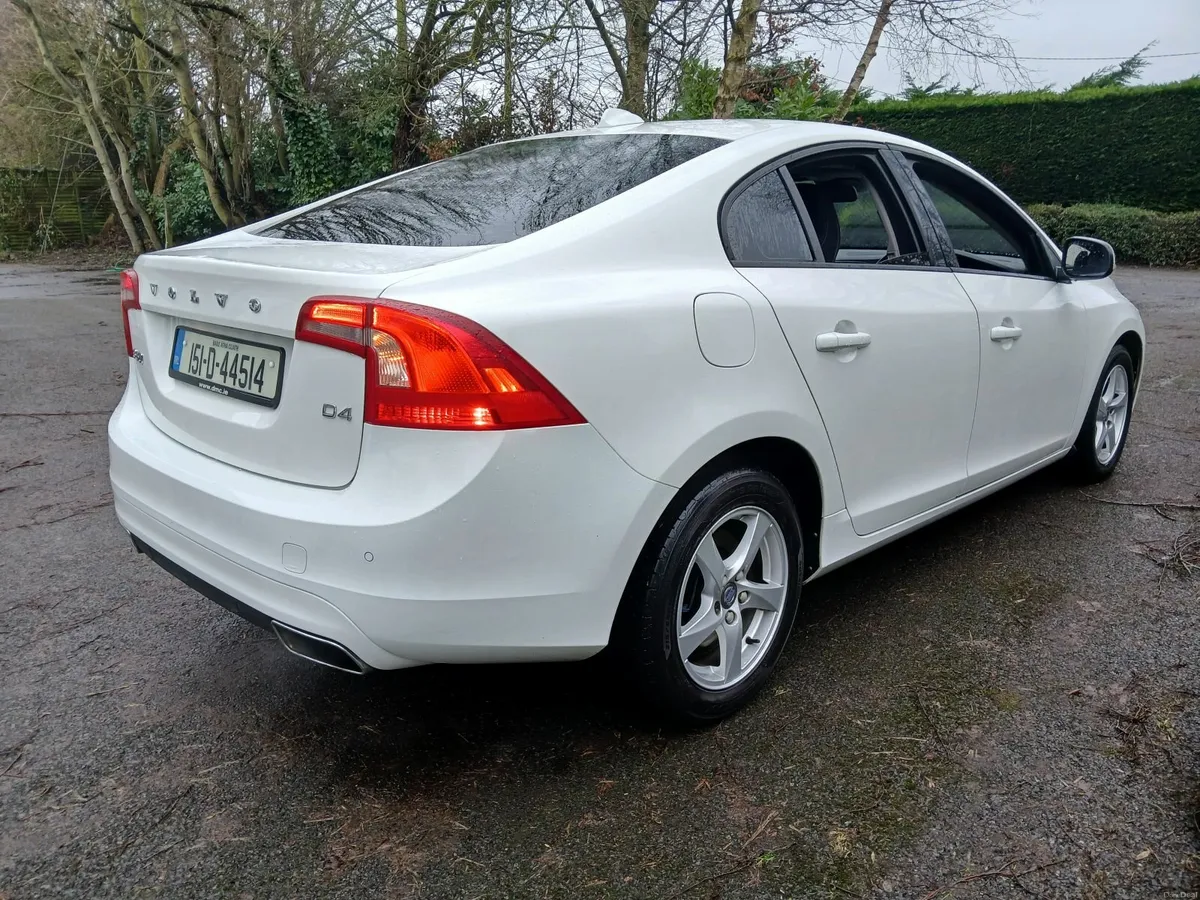 Volvo S60 2.0 D4 NCT & Taxed - Image 4