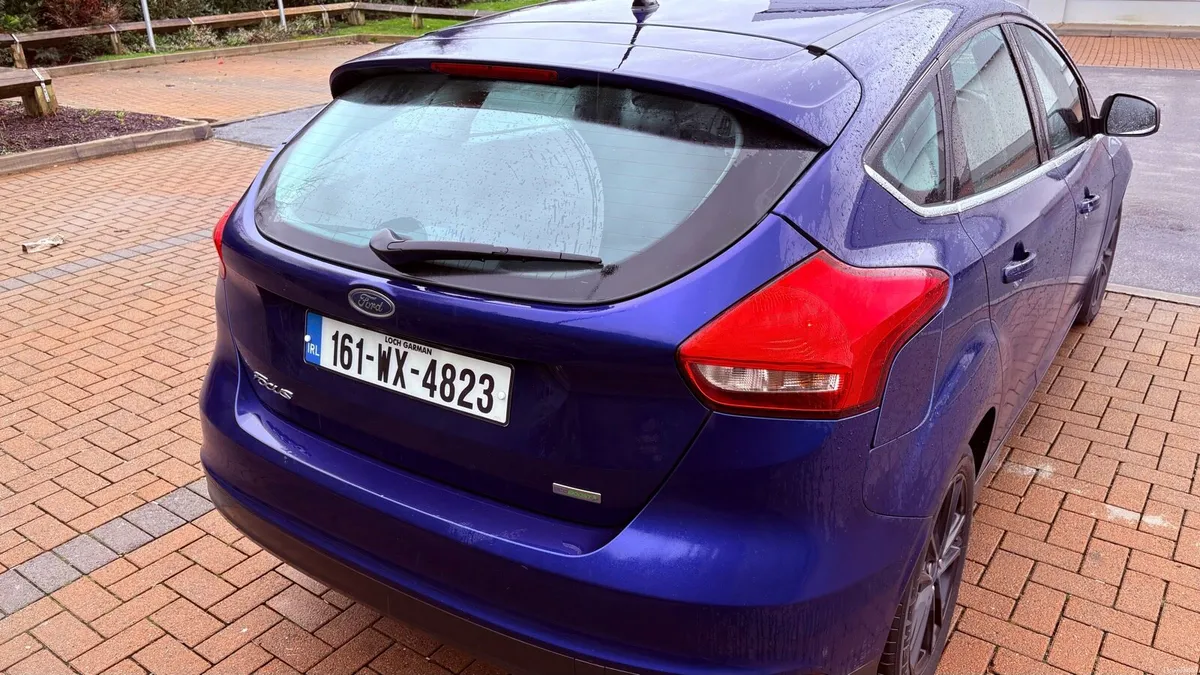 Ford Focus 1.0 T Zetec Ecoboost - Image 4