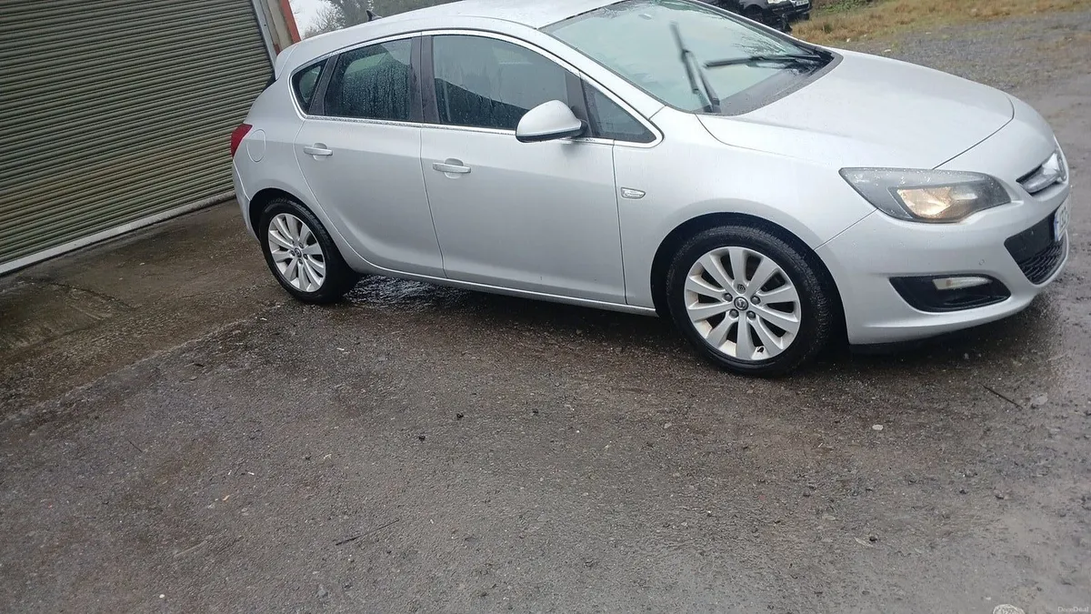 2013 Vauxhall astra 1.7 diesel nct August 2026 - Image 3