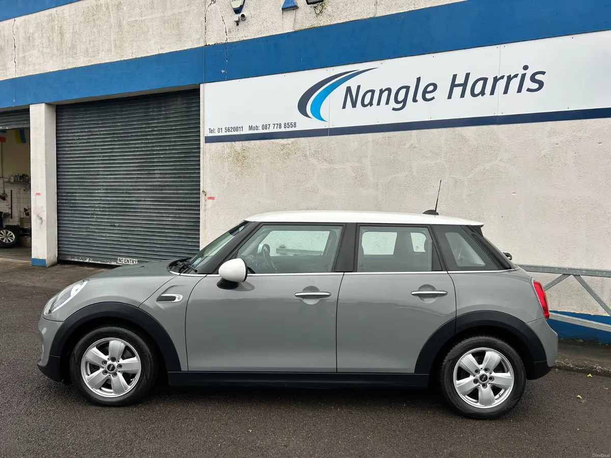 Mini Cooper ONE OWNER. - Image 2