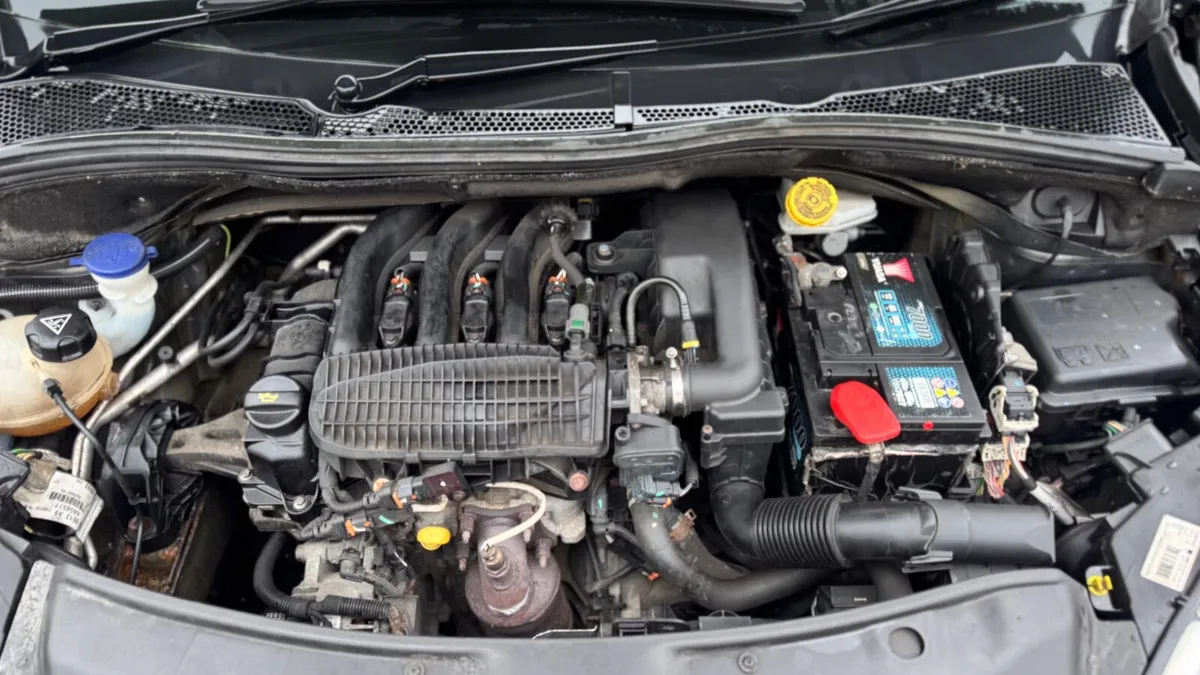 Peugeot 208 2014 - Image 3