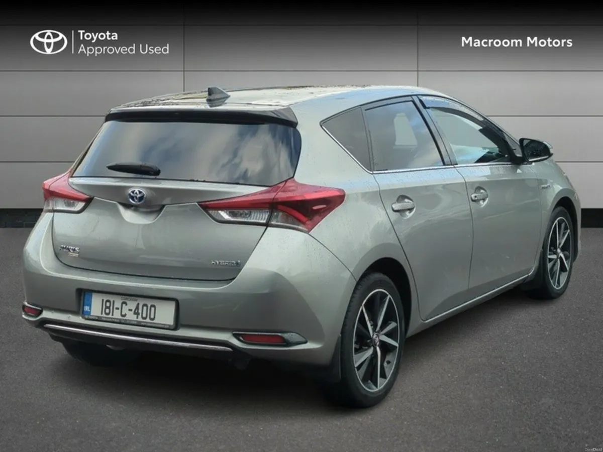 Toyota Auris AURIS HYBRID LUNA SPORT - Image 2
