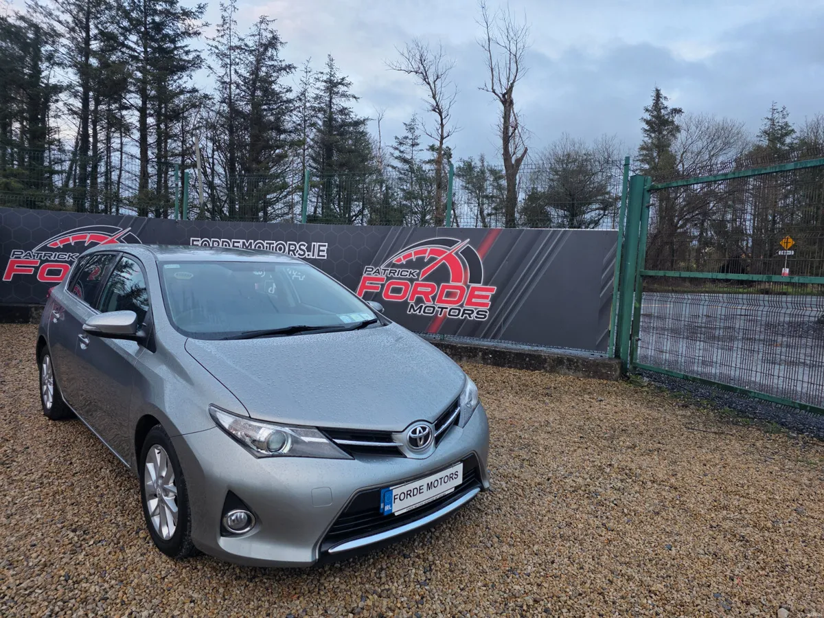 Toyota Auris 2013 - Image 1