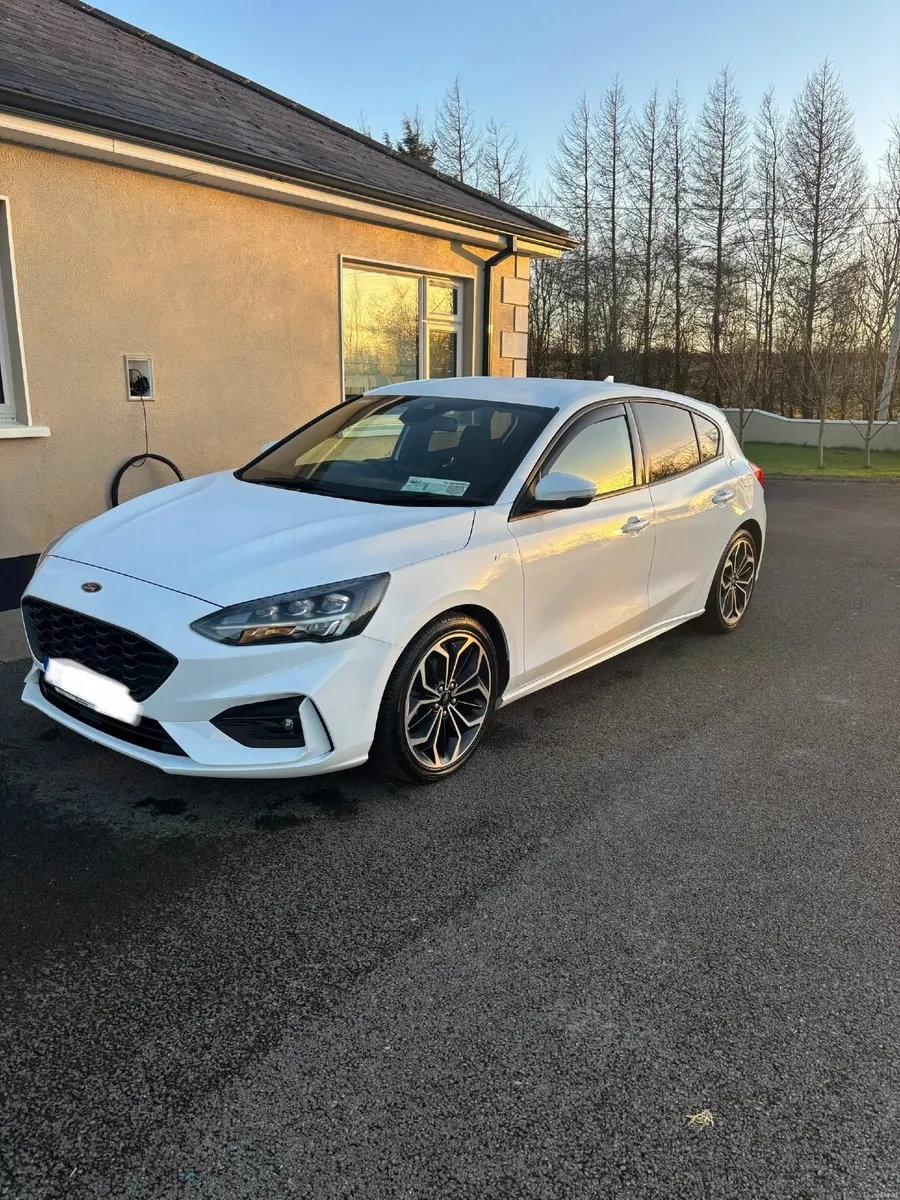Ford Focus 2019 - Image 1