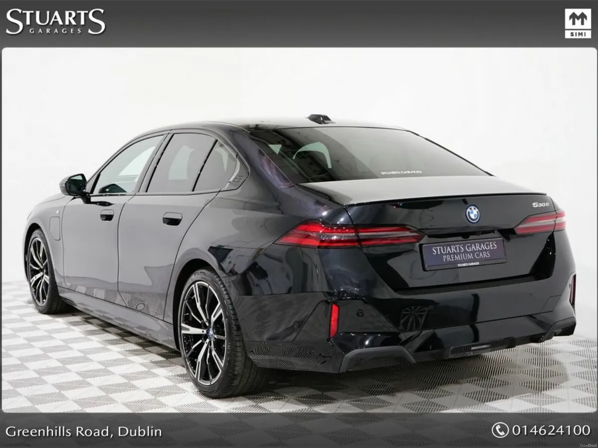 BMW 5-Series 3 X PACKS: PRO PACK, TECH PLUS PACK, - Image 2