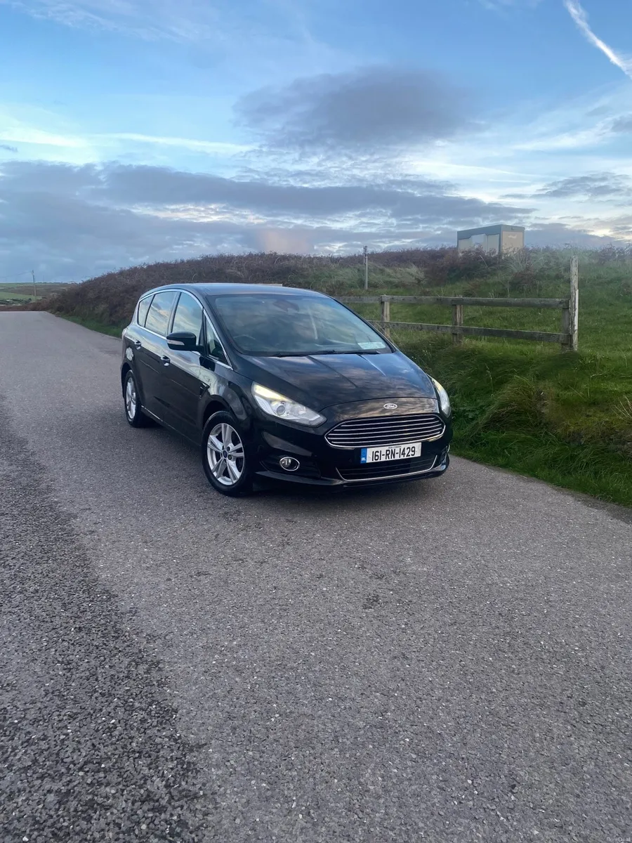Ford S-Max 2016 7 seater fresh test - Image 1
