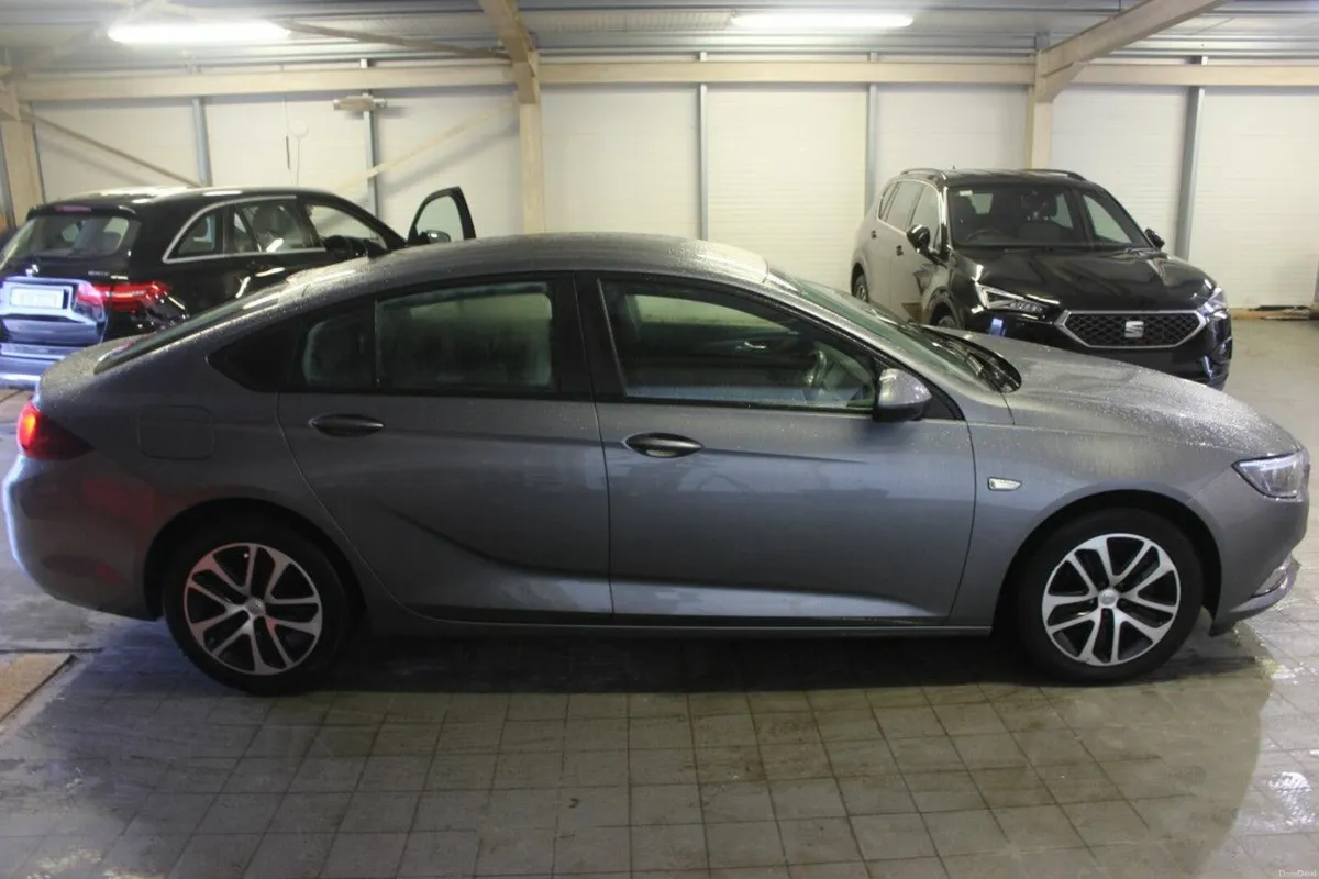 Opel Insignia 1.6 (110PS) Turbo D ecoTEC SC - TEND - Image 3