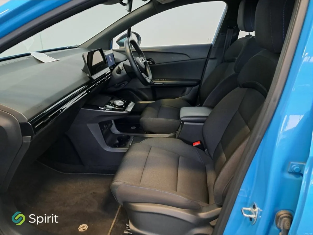 MG MG4 SR Excite - Image 3