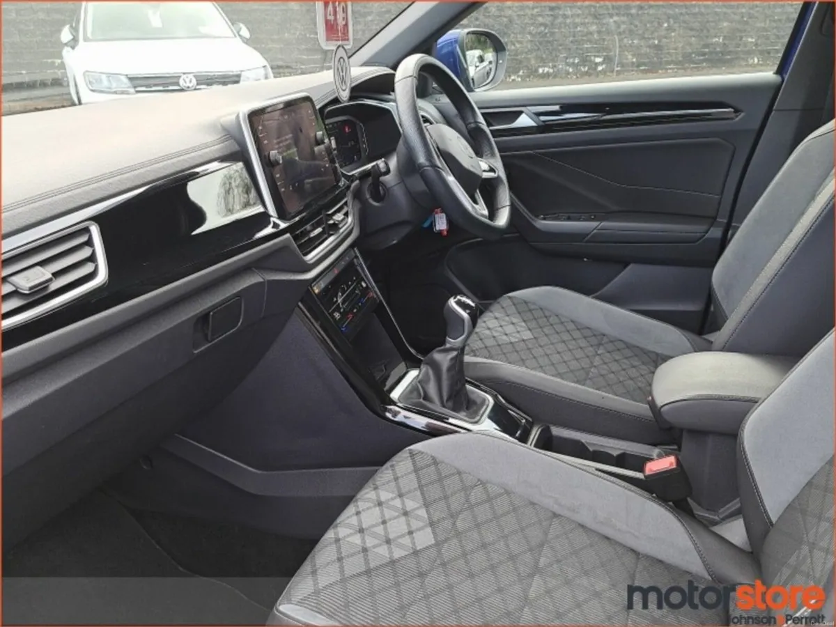 Volkswagen T-Roc 1.0 TSI 110HP R-Line - Image 3