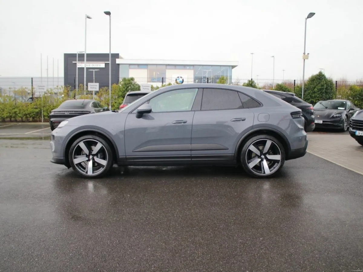 Porsche Macan Electric - Image 4