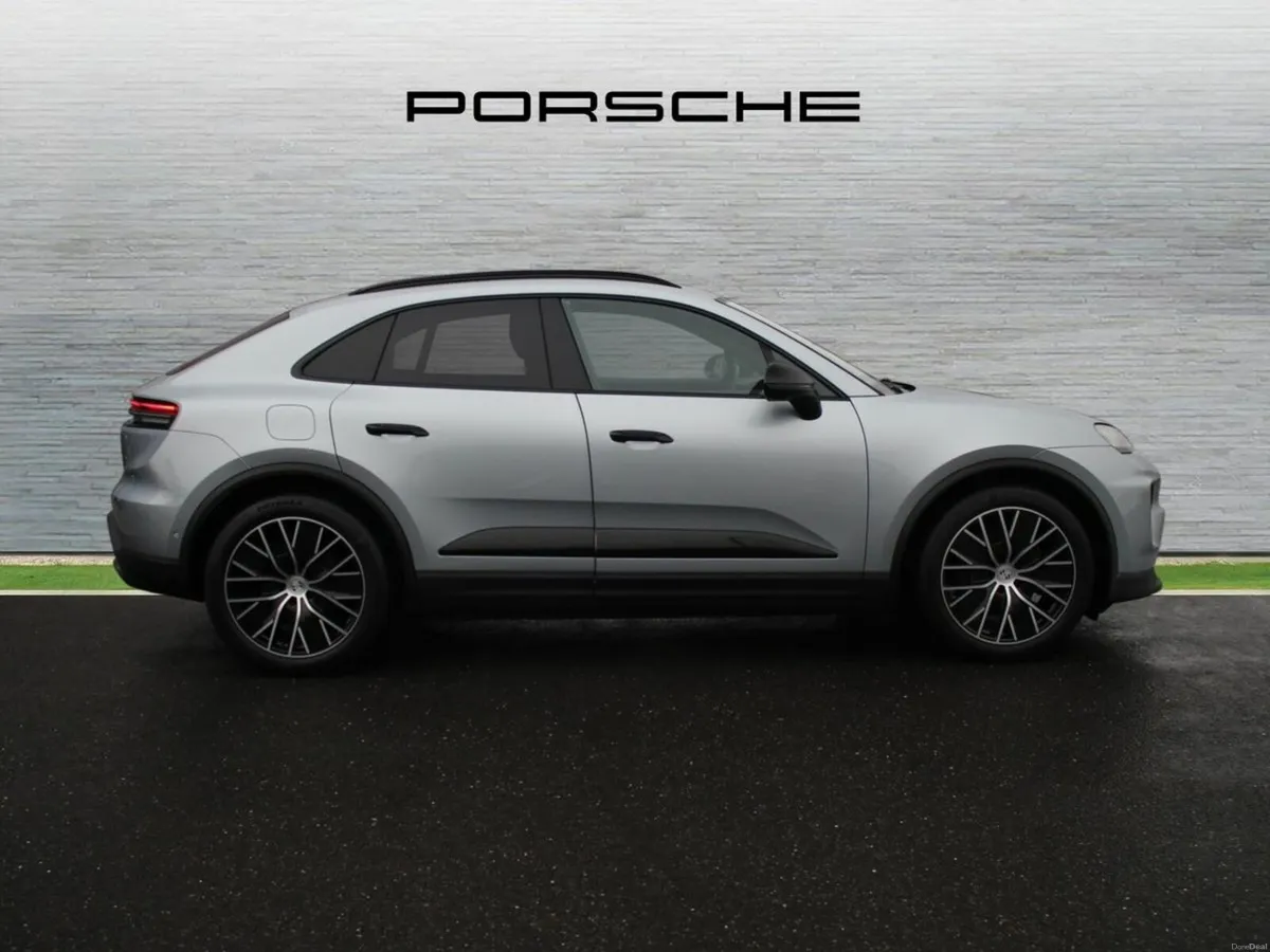 Porsche Macan Electric - Image 3