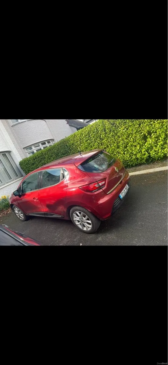 Renault Clio **LOW KM** - Image 4