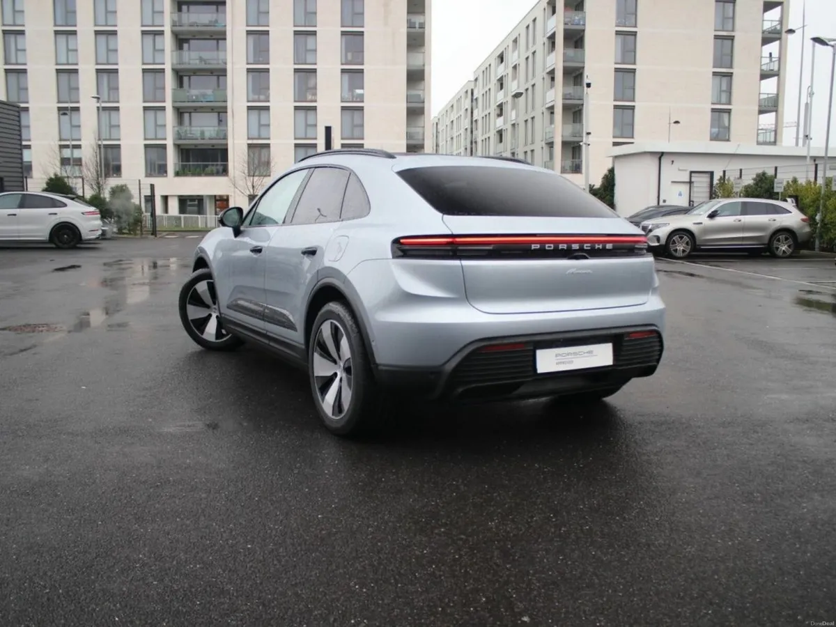 Porsche Macan Electric - Image 3