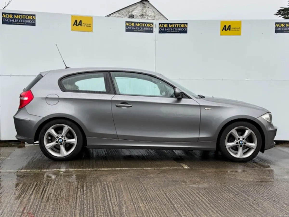 BMW 1-Series 2011 AUTOMATIC - Image 3