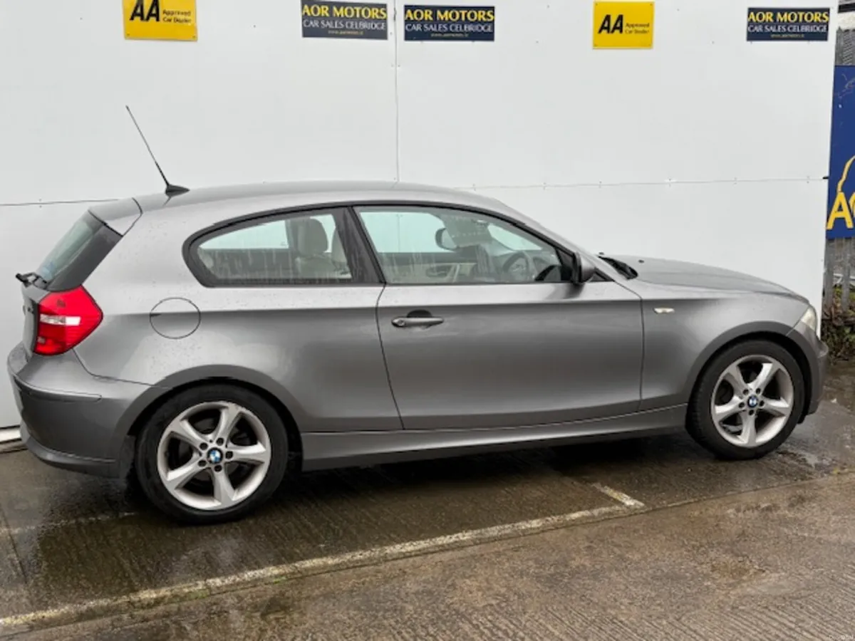 BMW 1-Series 2011 AUTOMATIC - Image 4